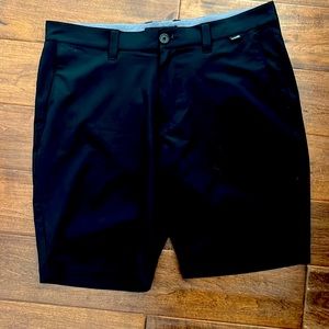 Travis Mathew Mens shorts